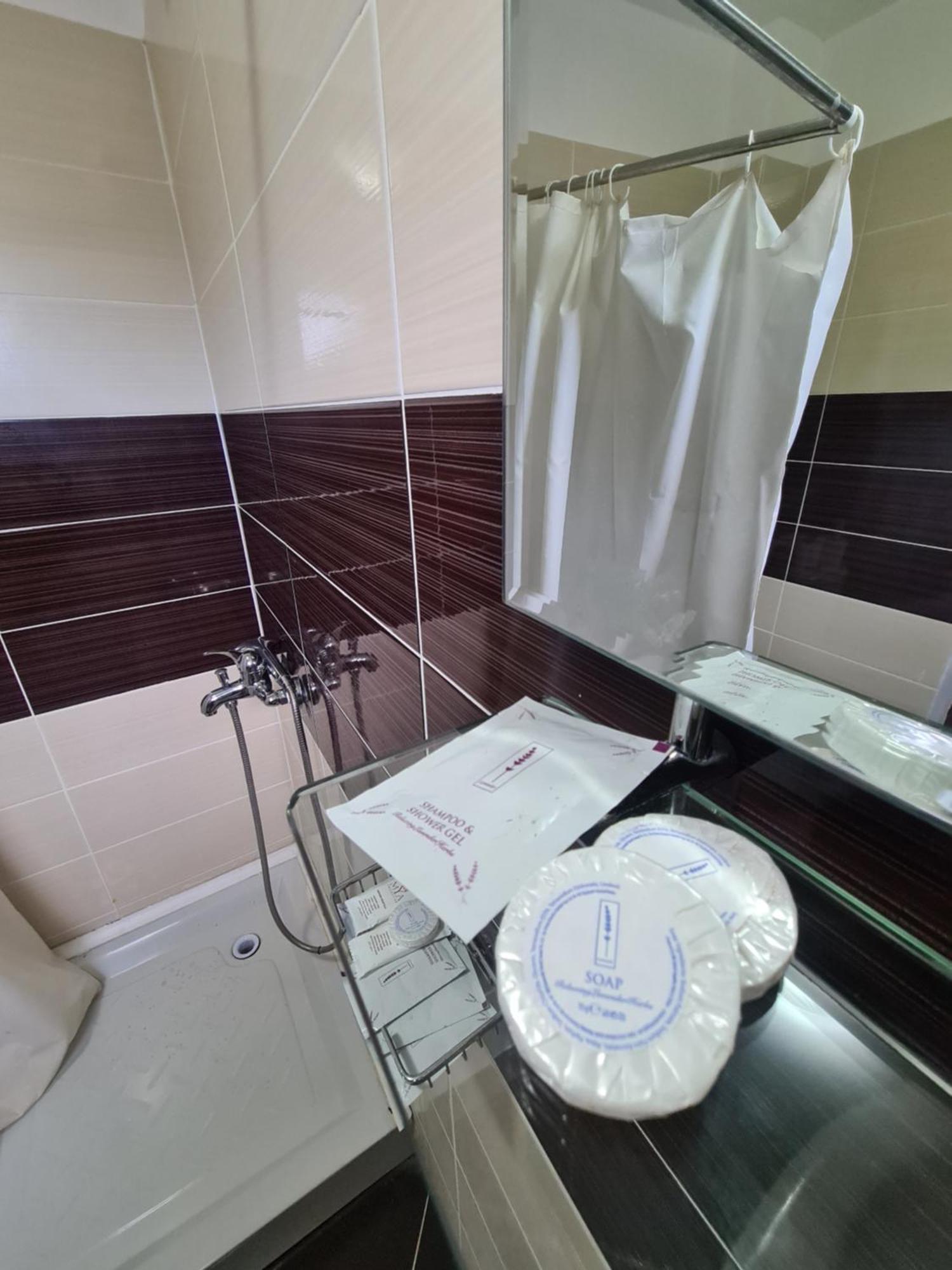 Hotel Kukesi Lini Zewnętrze zdjęcie